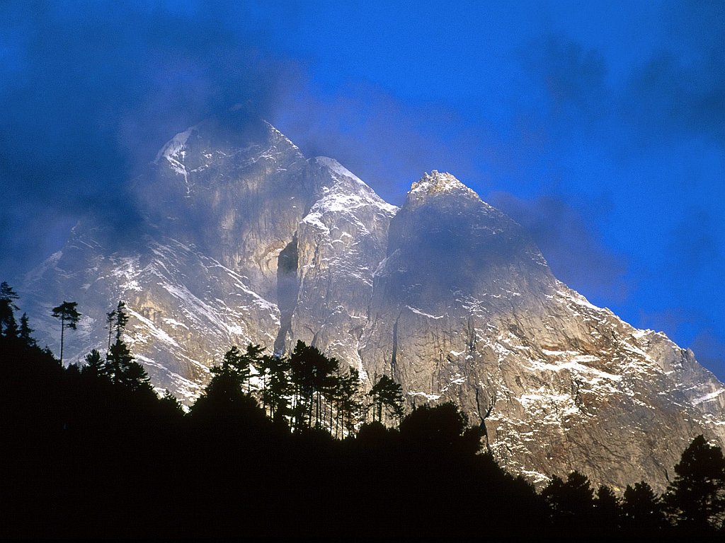 Fair Weather at Sunrise, Nepal